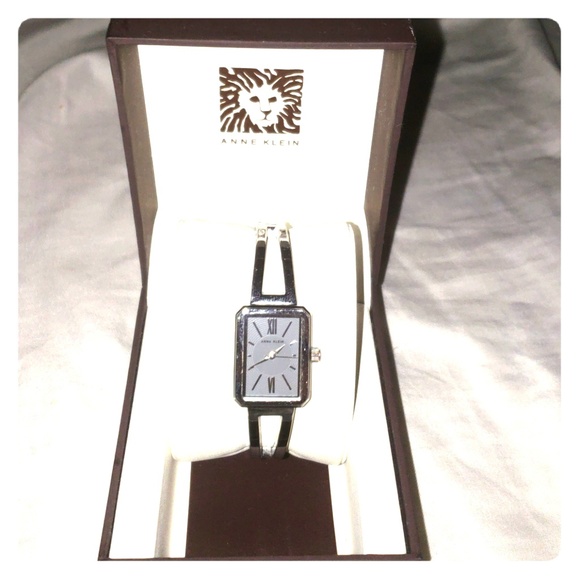 Anne Klein watch - Picture 1 of 2